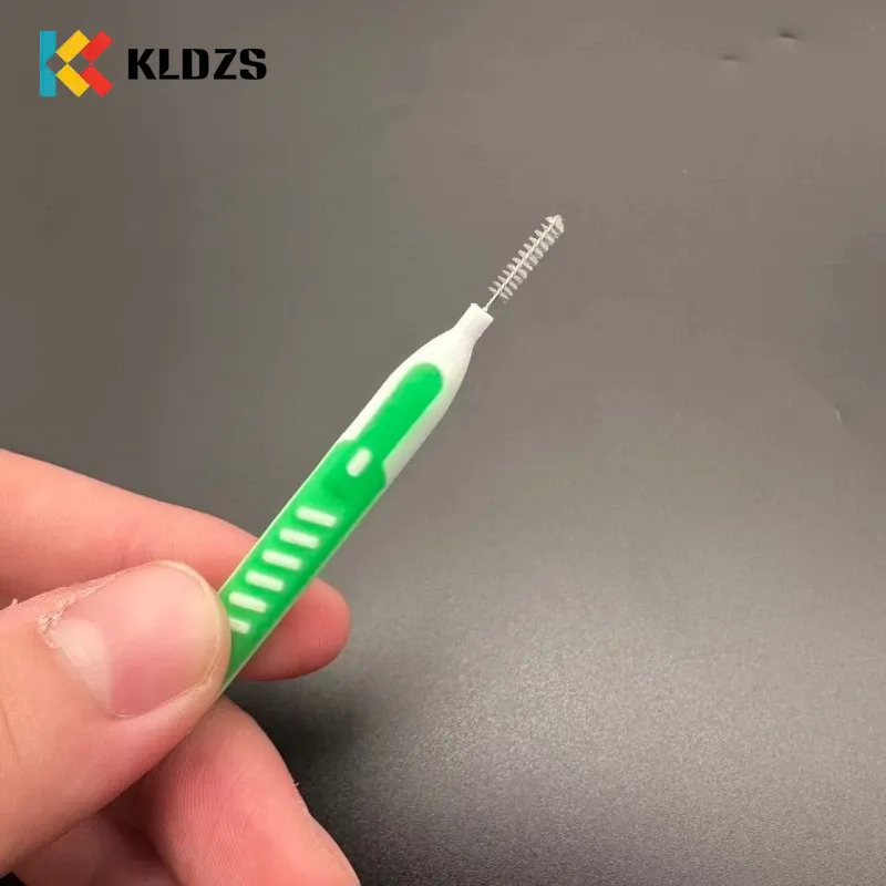 Push-Pull interdental børste